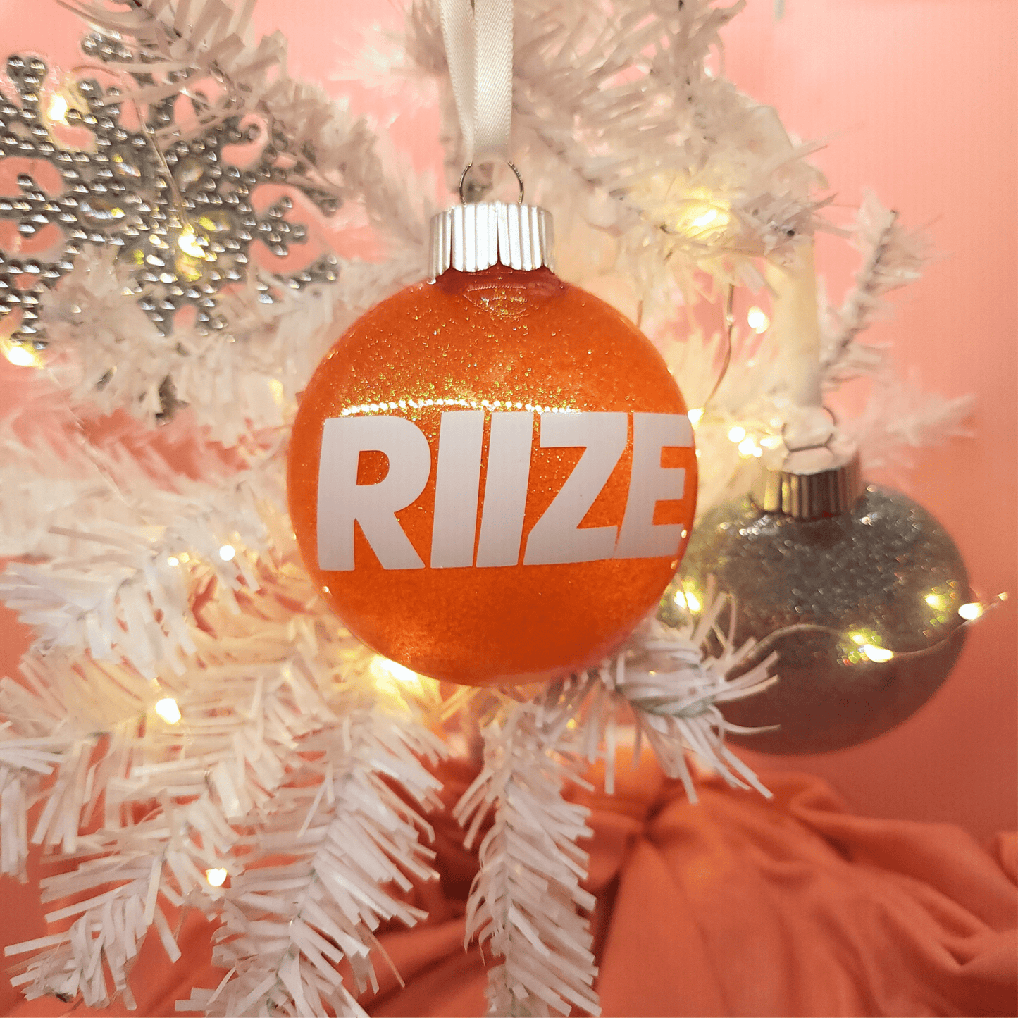 Riize | Ornaments